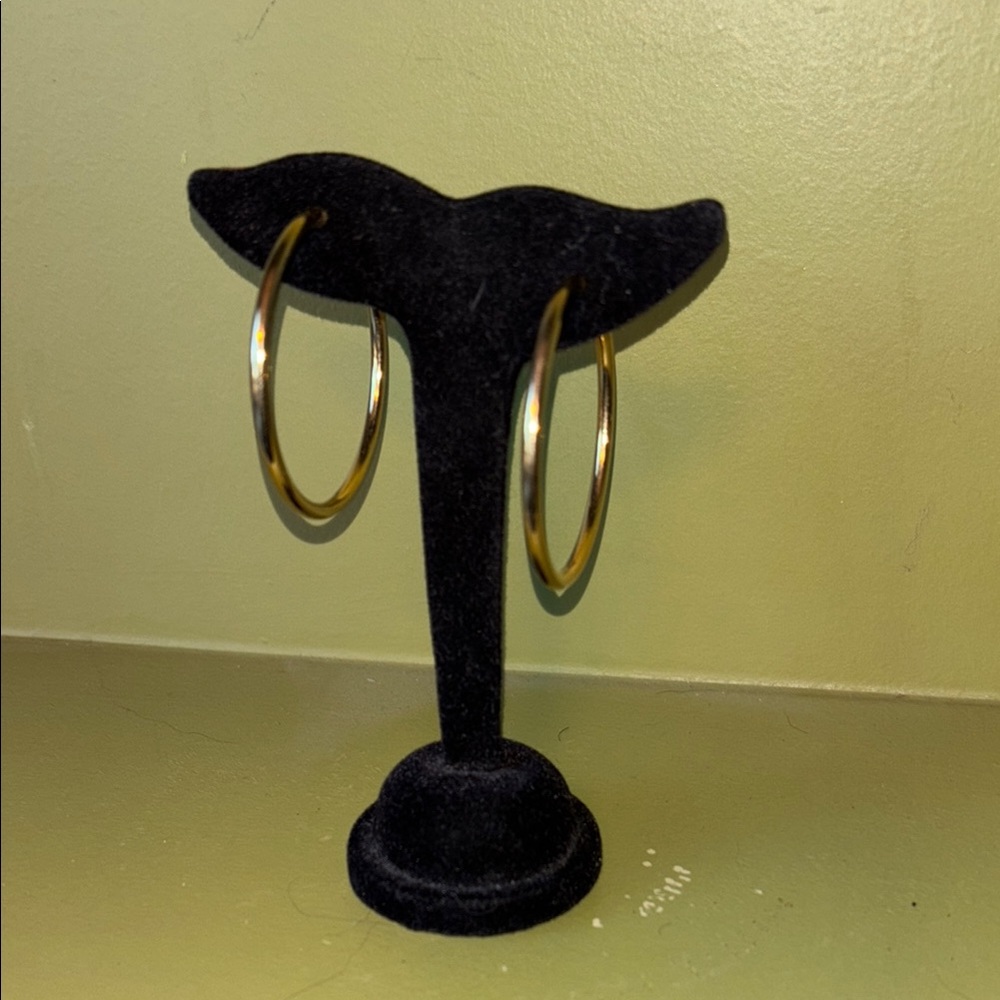 Elegant Clip Gold Hoop Earrings